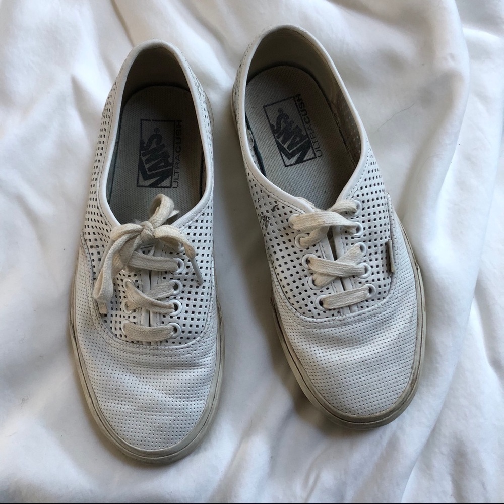 Used Vans lace-up leather sneakers size: 8
